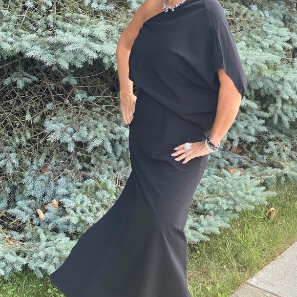 Black Long One Shoulder Maxi Length Dress Side Slit New - Picture 1 of 5
